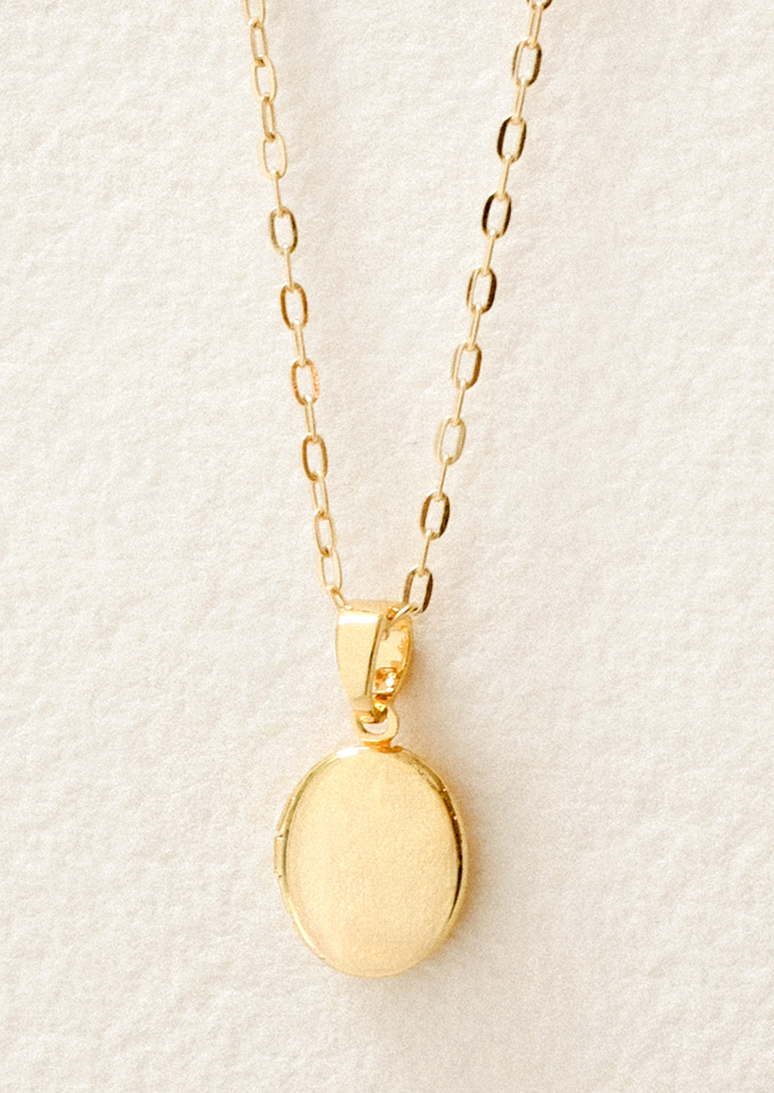 アクセサリー Llife STREAMLINE OVAL PENDANT Petite Oval Locket Necklace – LEIF