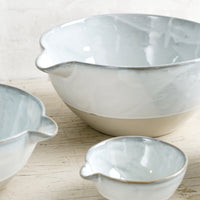 4: Ceramic bowls with pouring spouts in three sizes.