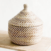 3: Lidded storage basket made from natural grass with white checkered pattern