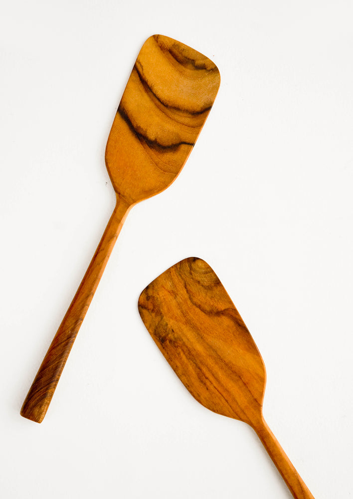 1: Wooden spatulas made from teakwood 