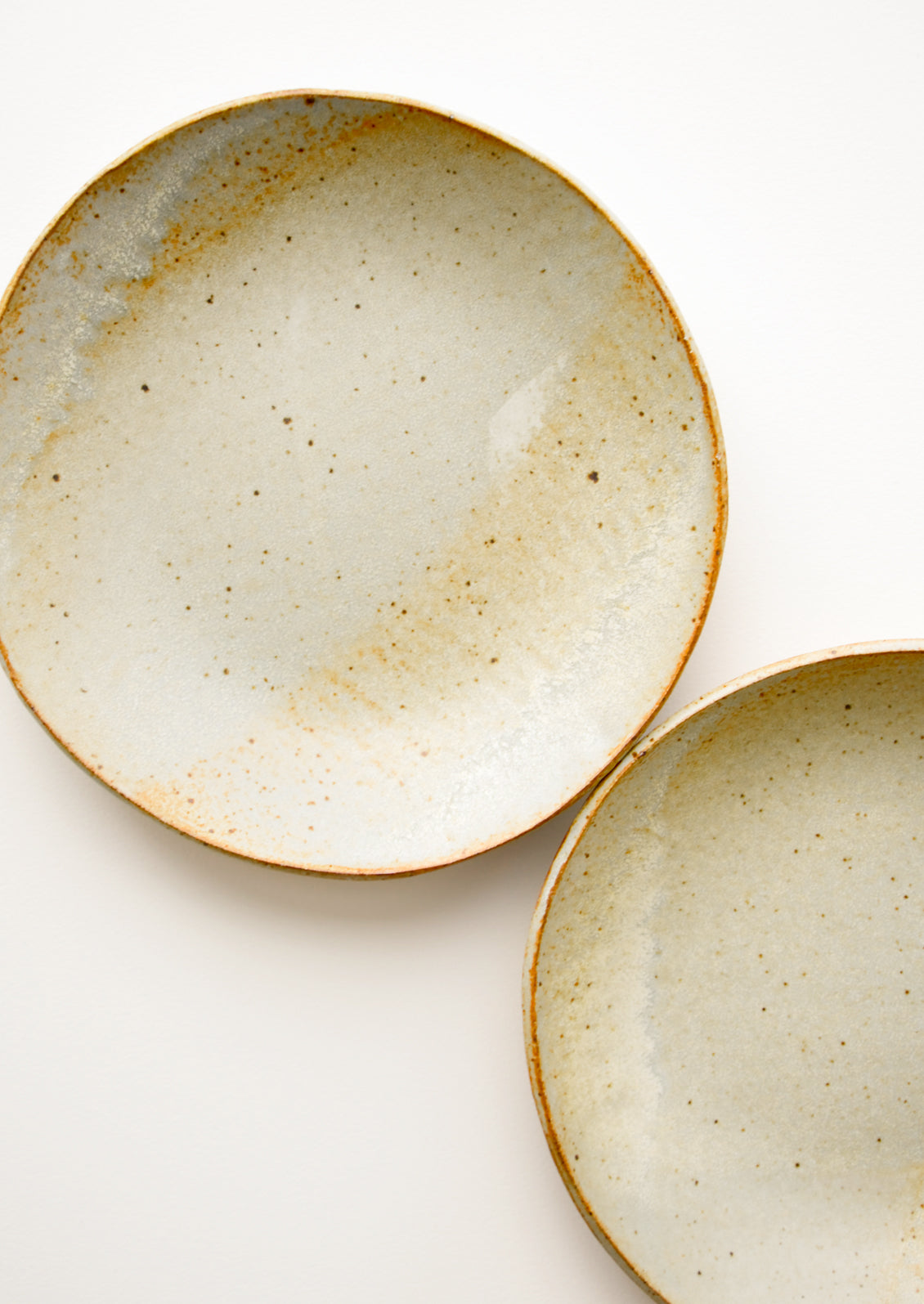 Rustic Ceramic Plate in Matte Rusty Tan - LEIF