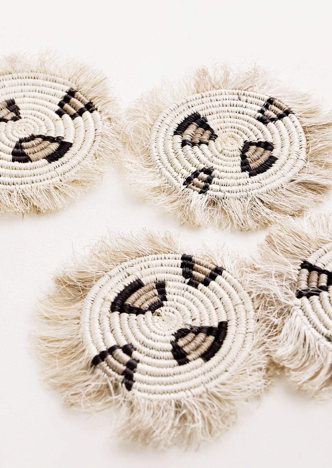 Fringed Raffia Coaster Set in Leopard in - LEIF
