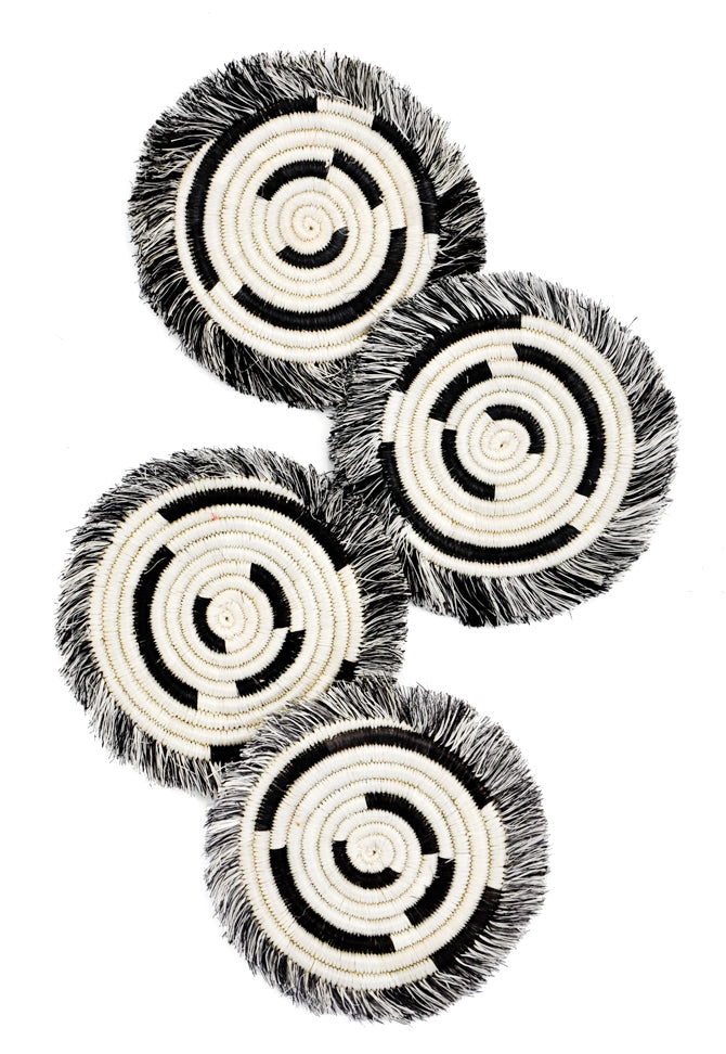Fringed Sweetgrass Coaster Set in Black / White - LEIF
