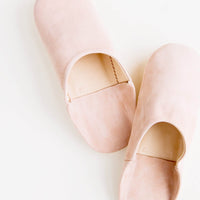 US 5-6 / Blush: Pair of suede house slippers in blush pink