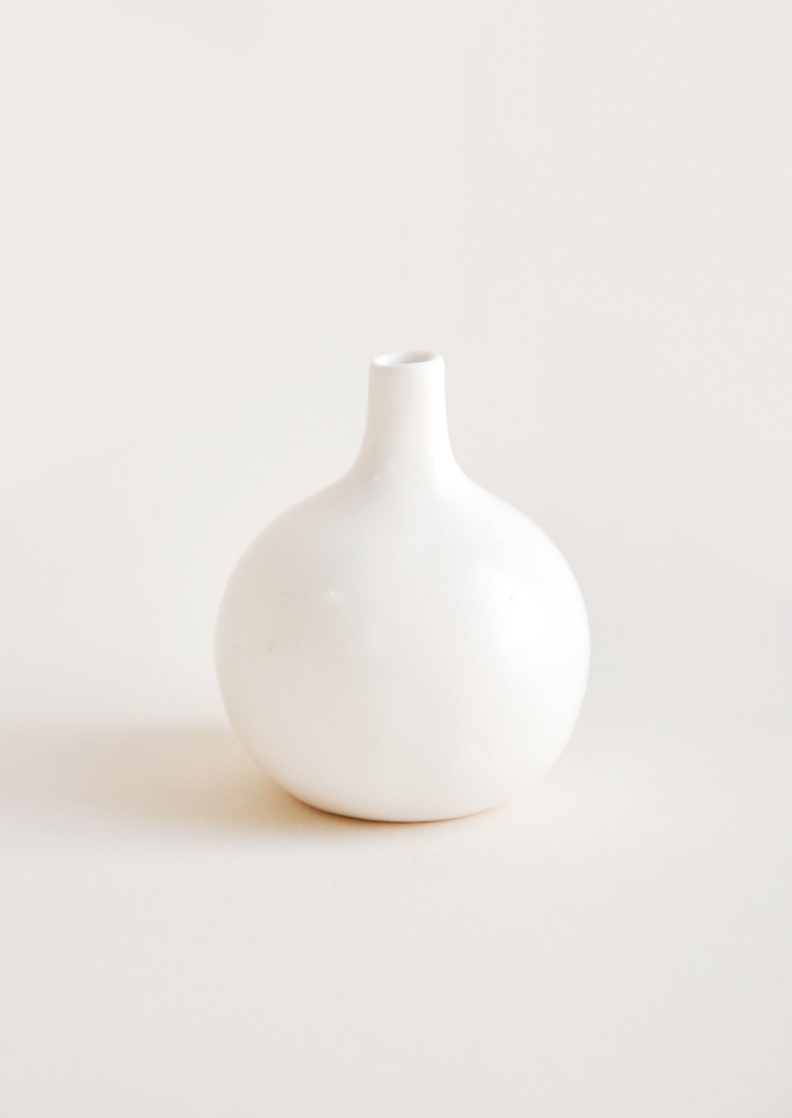 Gossamer Single Stem Vase in White - LEIF