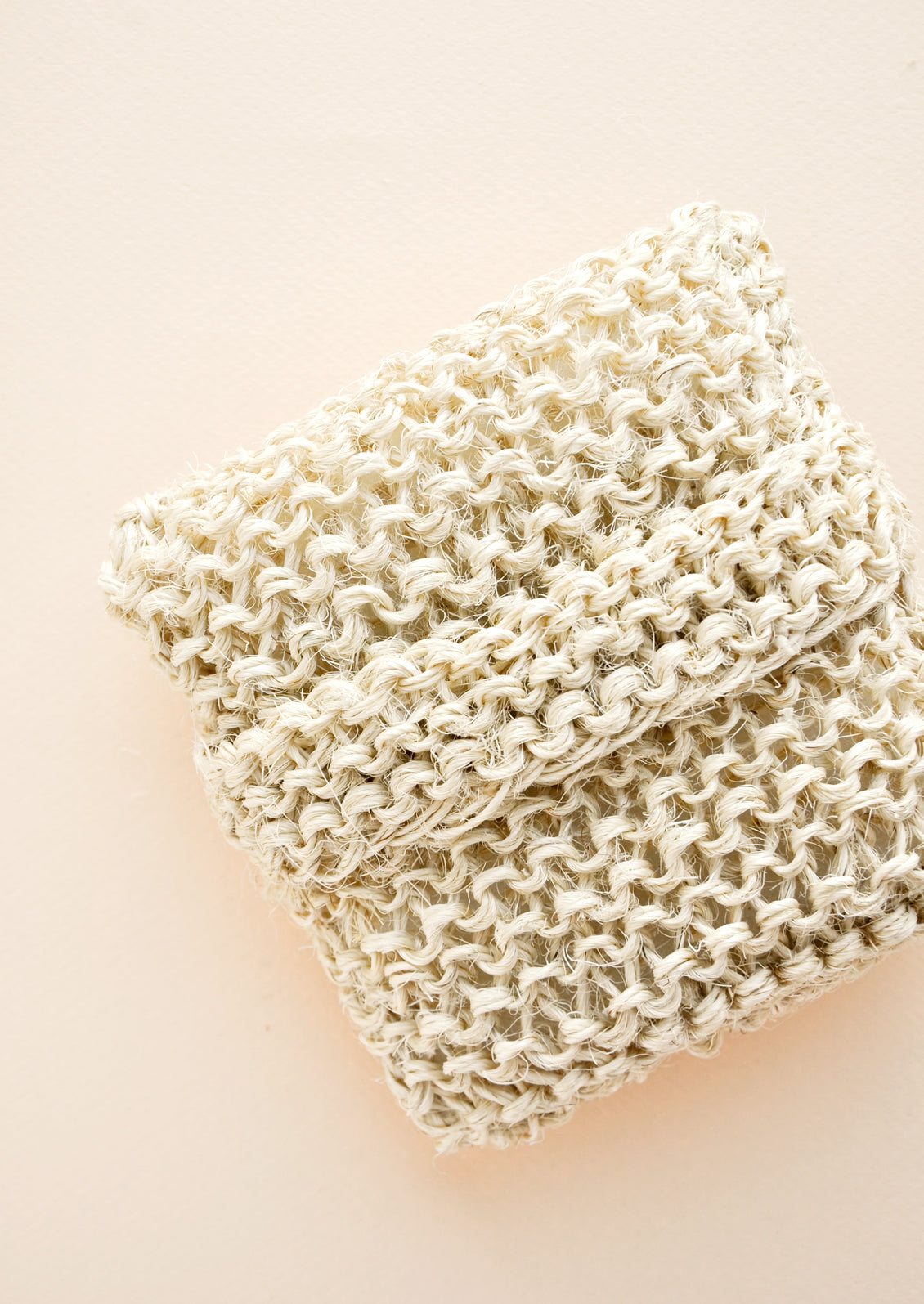 Sisal Body Scrub Sponge in - LEIF