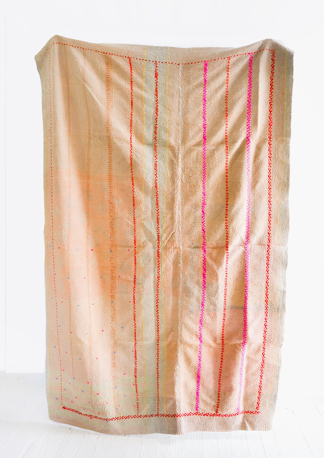 Vintage Patchwork Quilt No. 2 in - LEIF