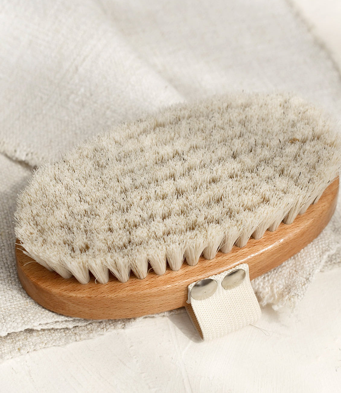 Exfoliating bath brush