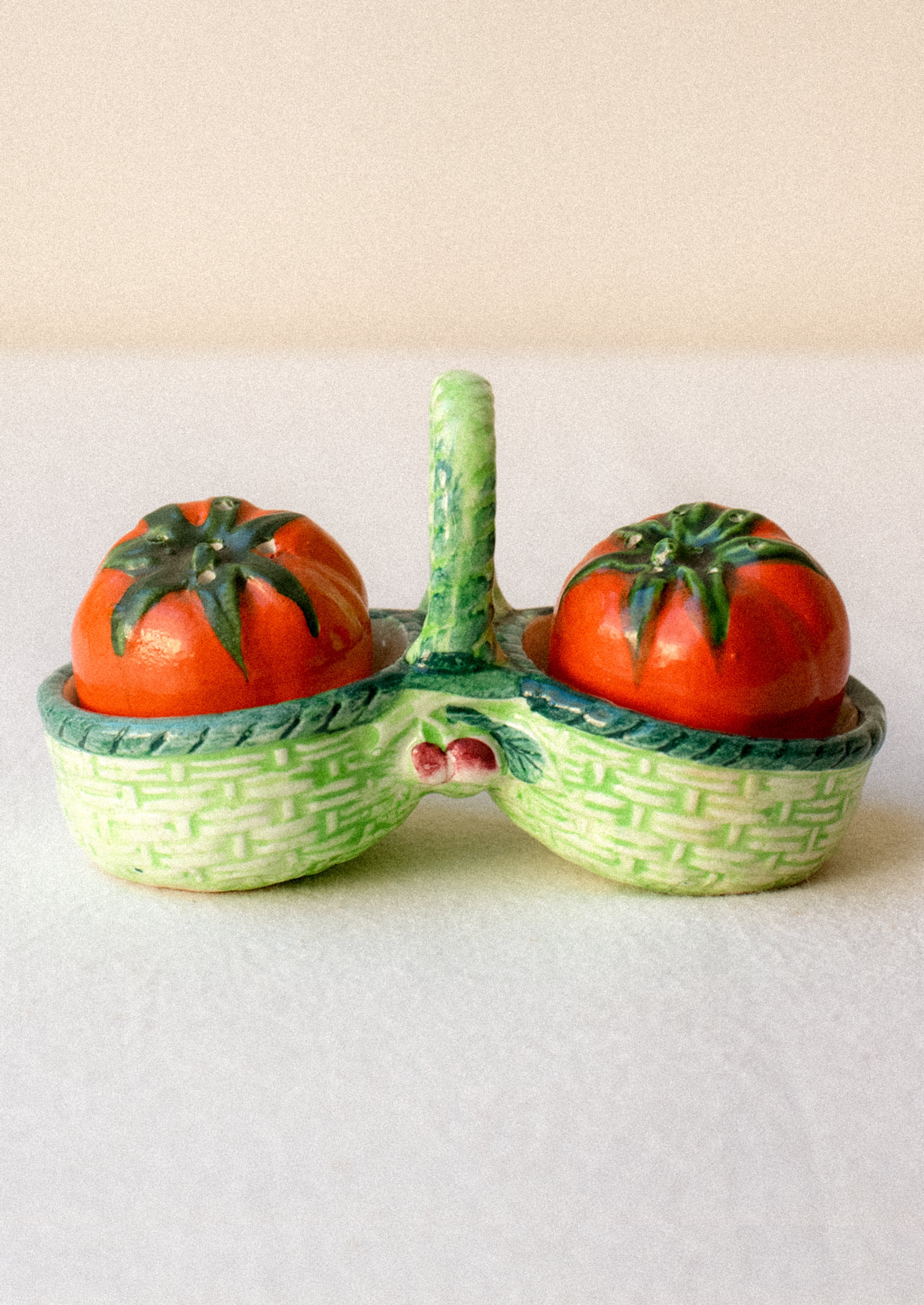 Tomato Salt & Pepper Shakers with Tray – LEIF