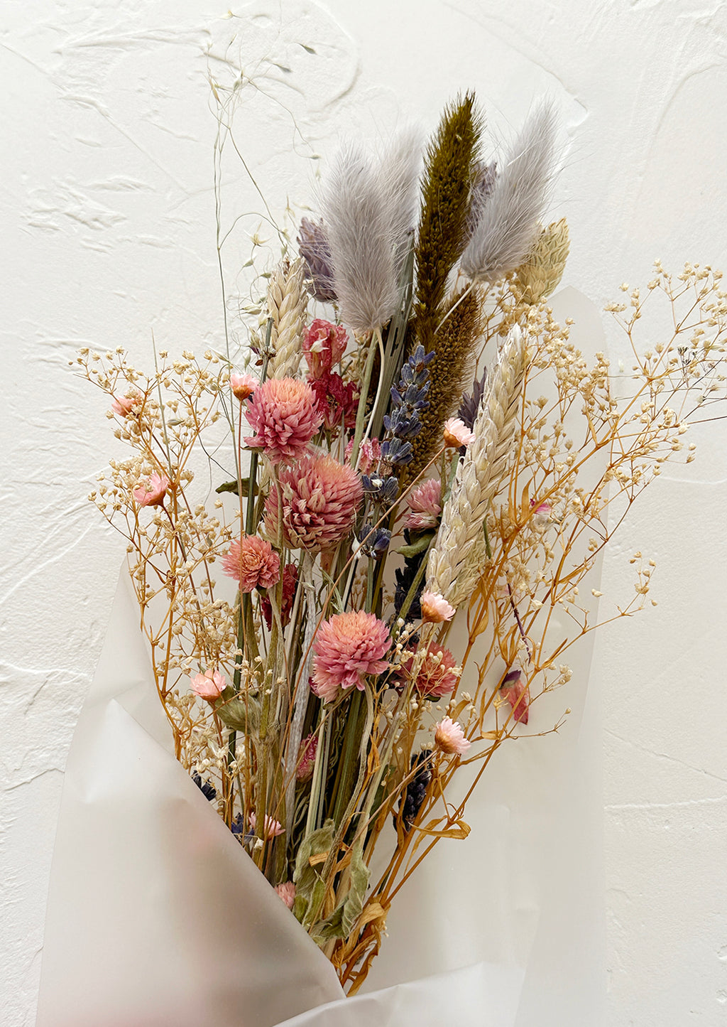 Pastel Multi: A multicolor bouquet of dried flowers.