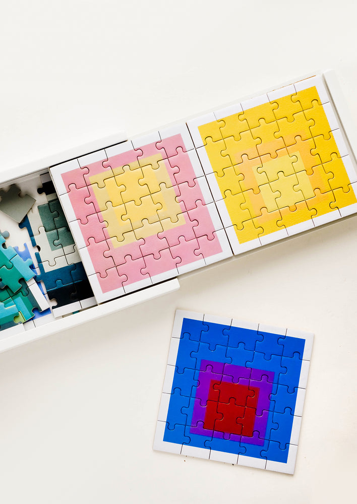 Square puzzles of Josef Albers paintings