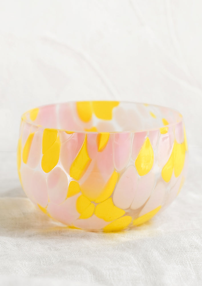 Pink / Yellow: A speckled glass candy bowl in pink and yellow.