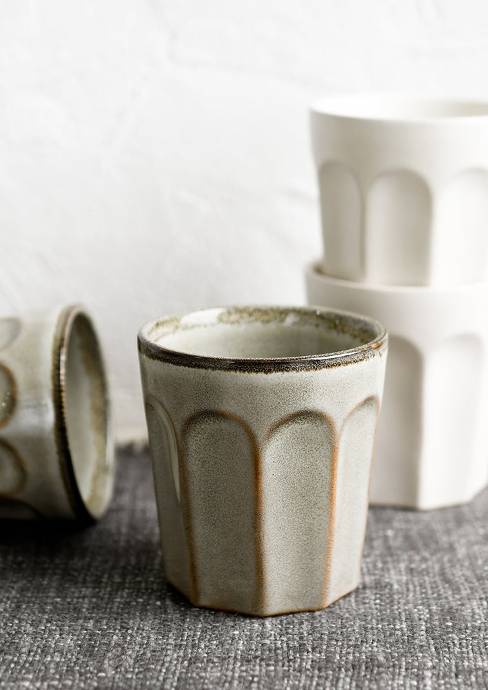 1: Ceramic bistrot style cups in white and pebble.