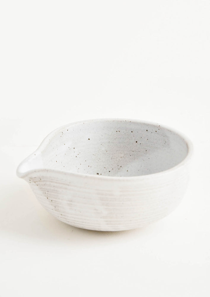 Matte Grey: A gray-white spouted ceramic bowl.