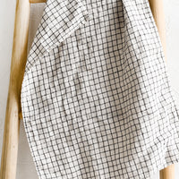 Ivory / Black Windowpane: A linen tea towel in black and white windowpane.