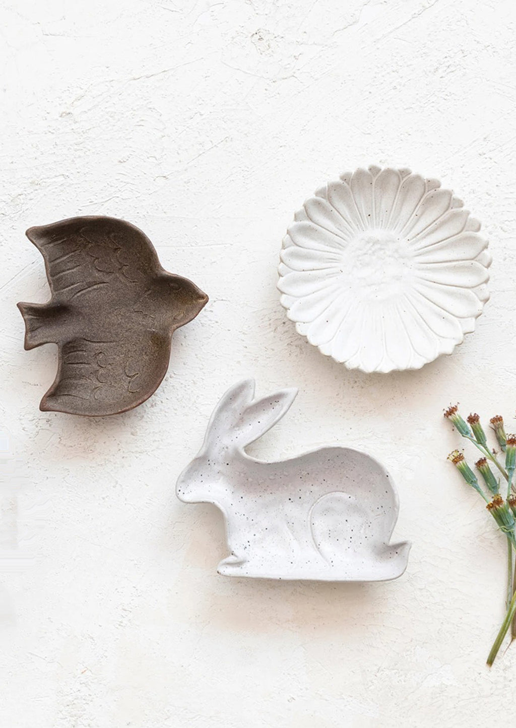 3: Animal and flower shaped trinket dishes.