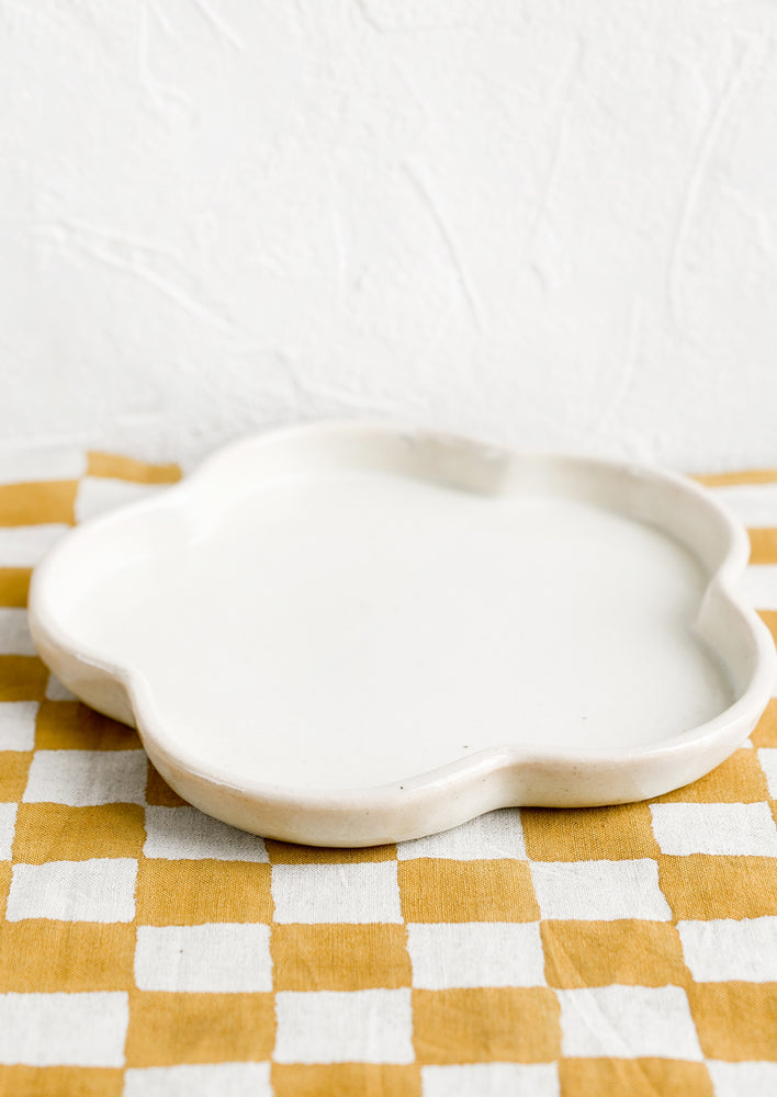 Hana Ceramic Plate hover