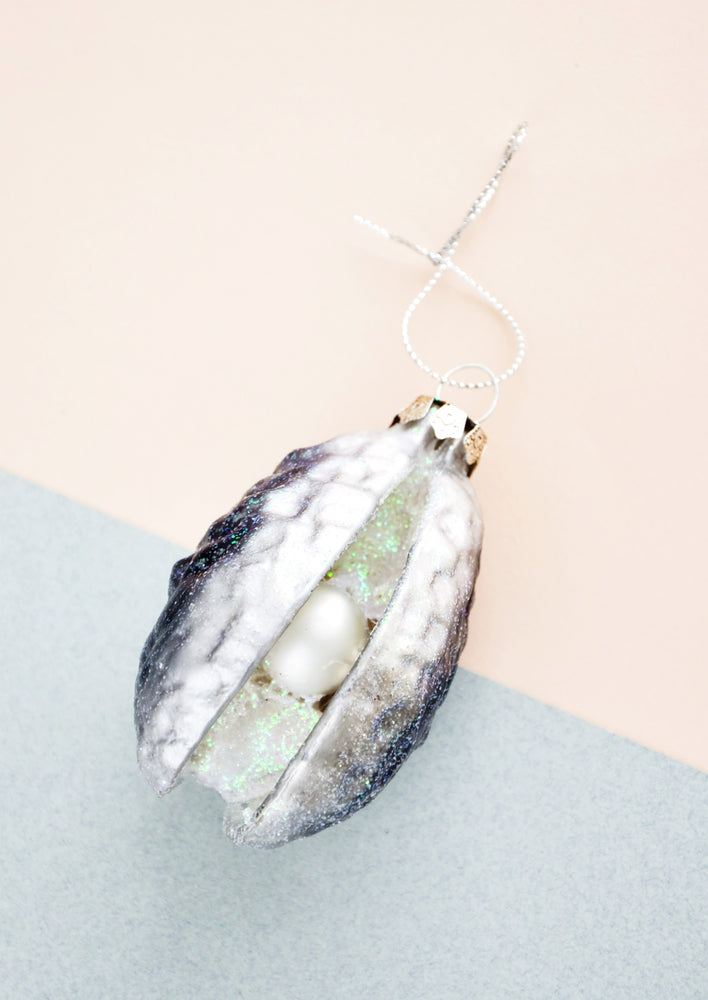 1: Hidden Pearl Ornament in  - LEIF