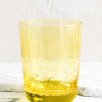 Lemon: A small juice glass in yellow.