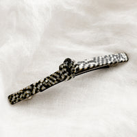 Pearl Checker: Acetate barrette with knot detail in black and white checker