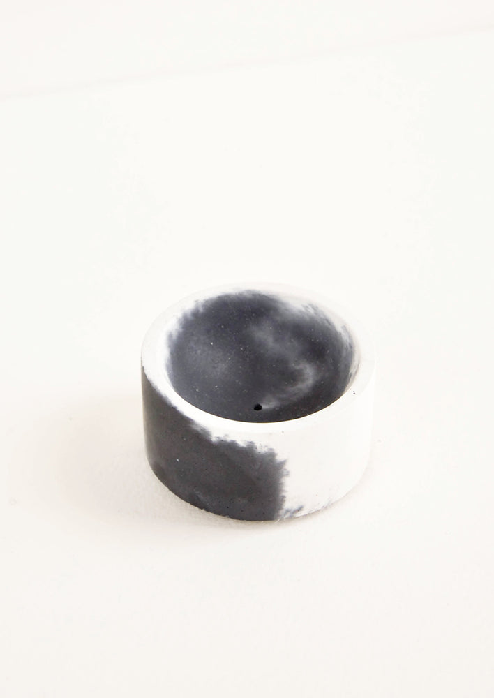 Marbled Incense Holder in Black / White - LEIF