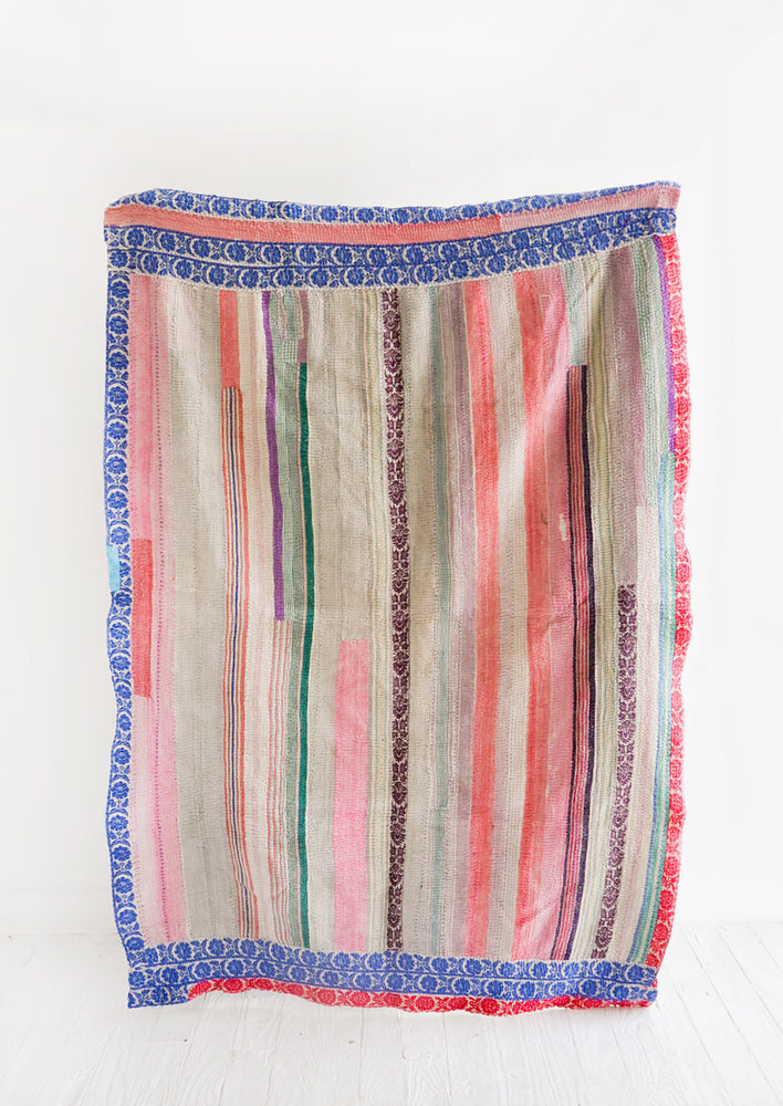 1: Vintage Patchwork Quilt No. 19 in  - LEIF