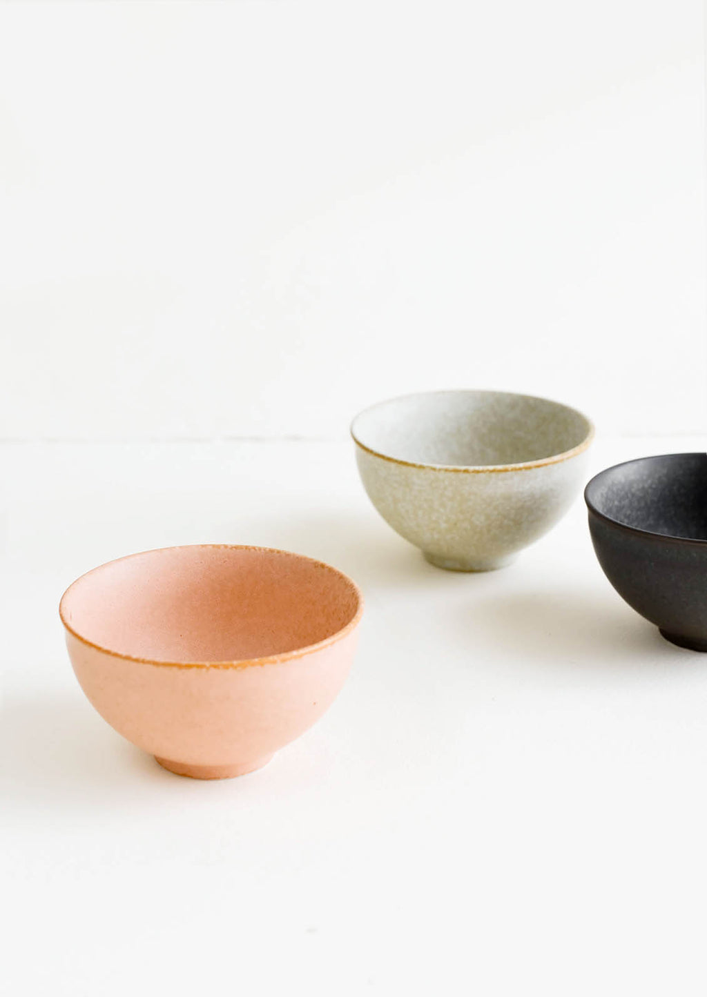 3: Mini Ceramic Bowls in Grey, Peach & Black - LEIF