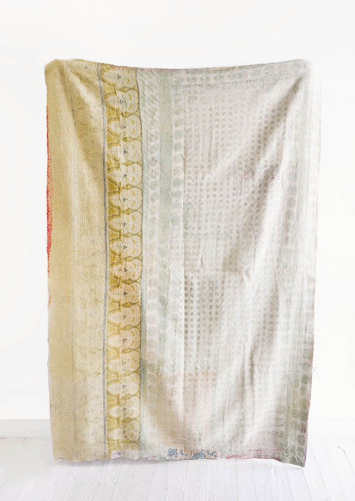 2: Vintage Patchwork Quilt No. 7 in  - LEIF