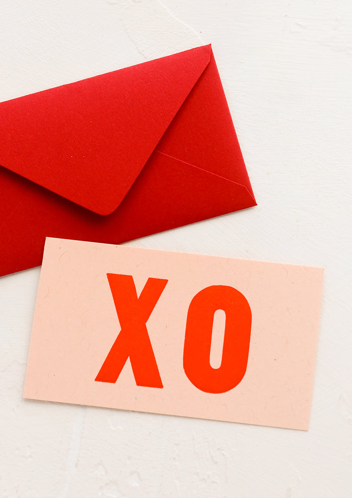 1: A small card with "XO" in big letters, with mini red envelope.